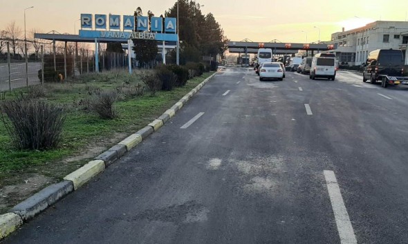Un moldovean a fost reținut la vamă cu 1.840 de perechi de încălțăminte contrafăcute